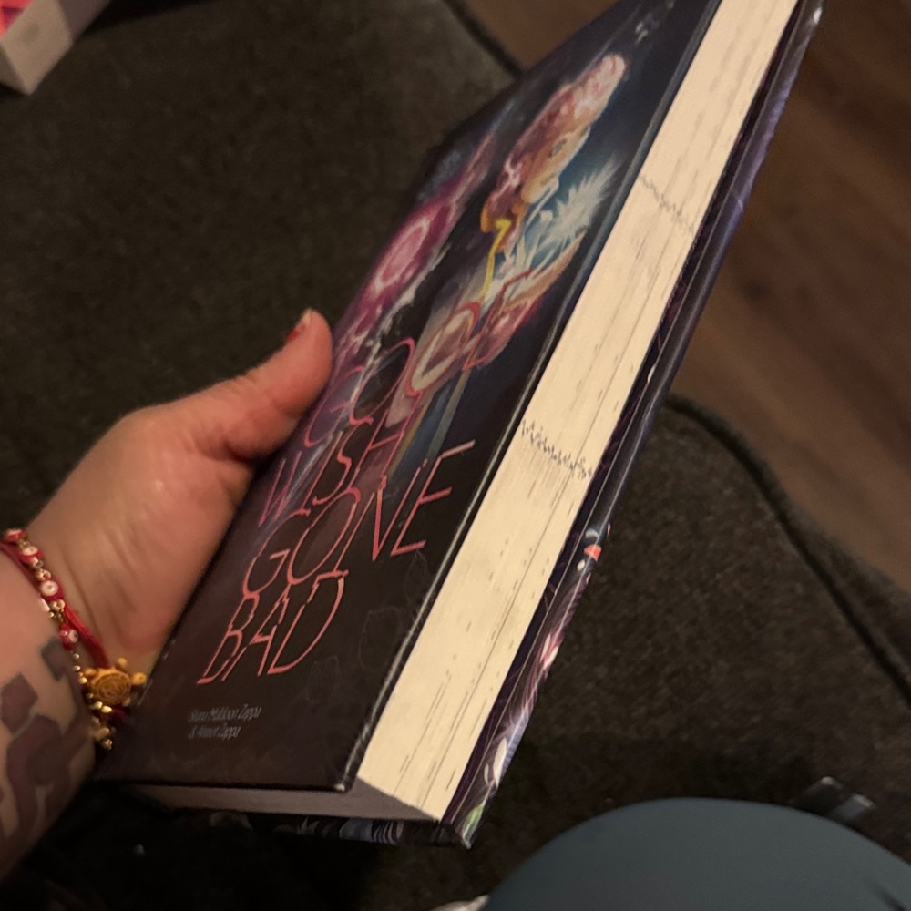 Disney Star Darlings Good Wish Gone Bad Hardcover - Picture 4 of 4